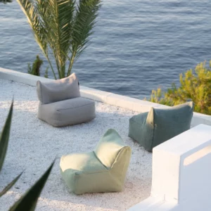 <b>Dotty</b> <br>Roolf Living</br>