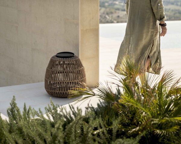 <b>Noto Conic</b> <br>Jardinico</br>